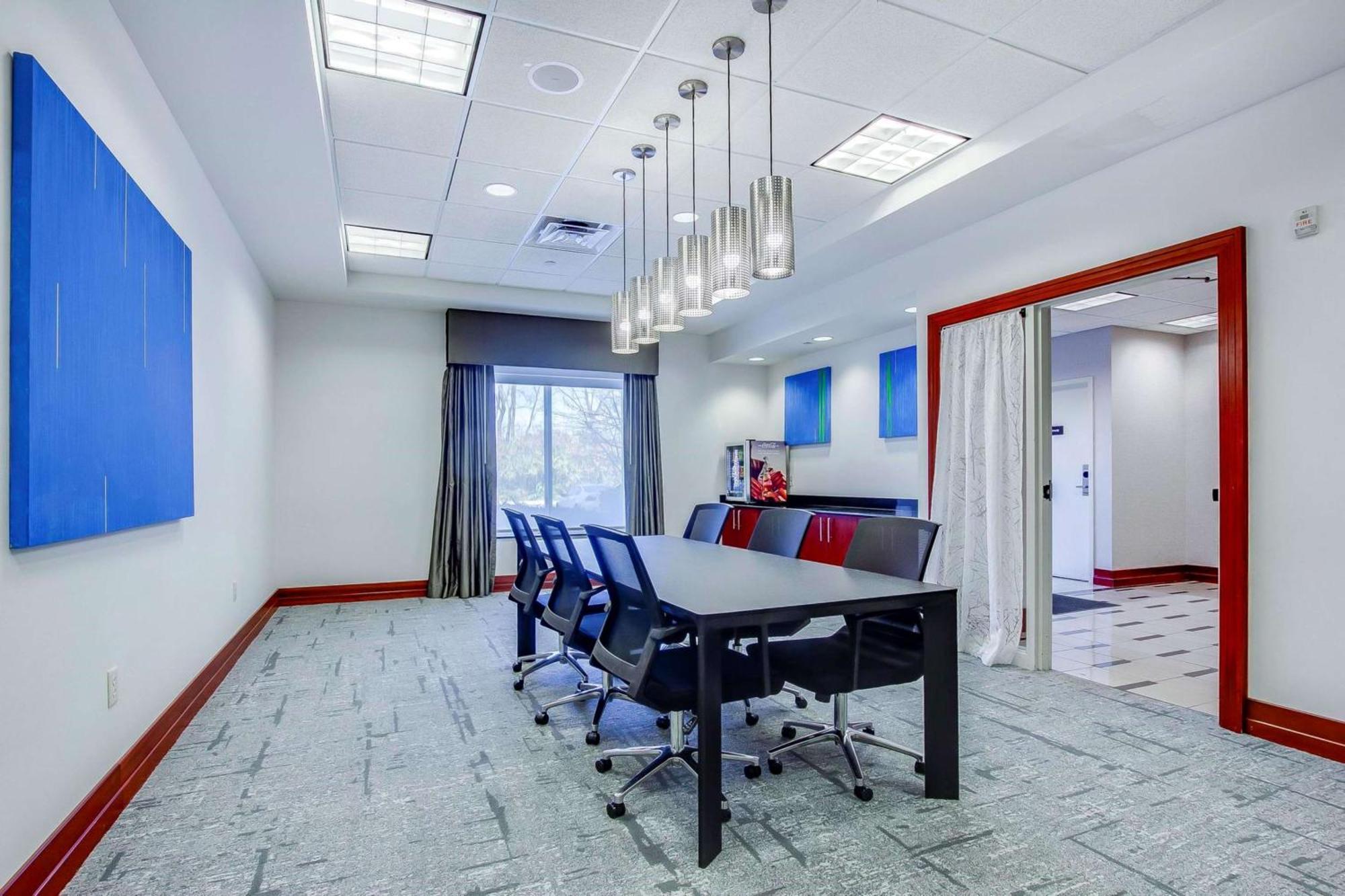 Hilton Garden Inn Louisville-Northeast Екстериор снимка