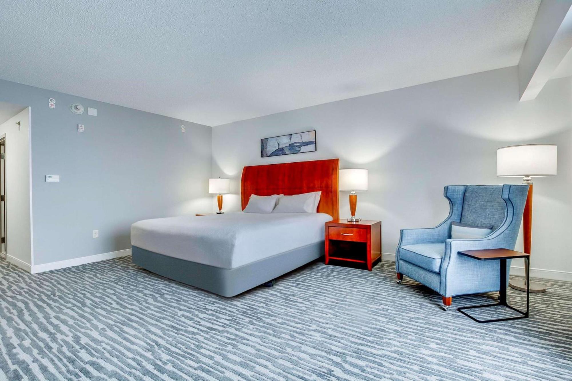 Hilton Garden Inn Louisville-Northeast Екстериор снимка