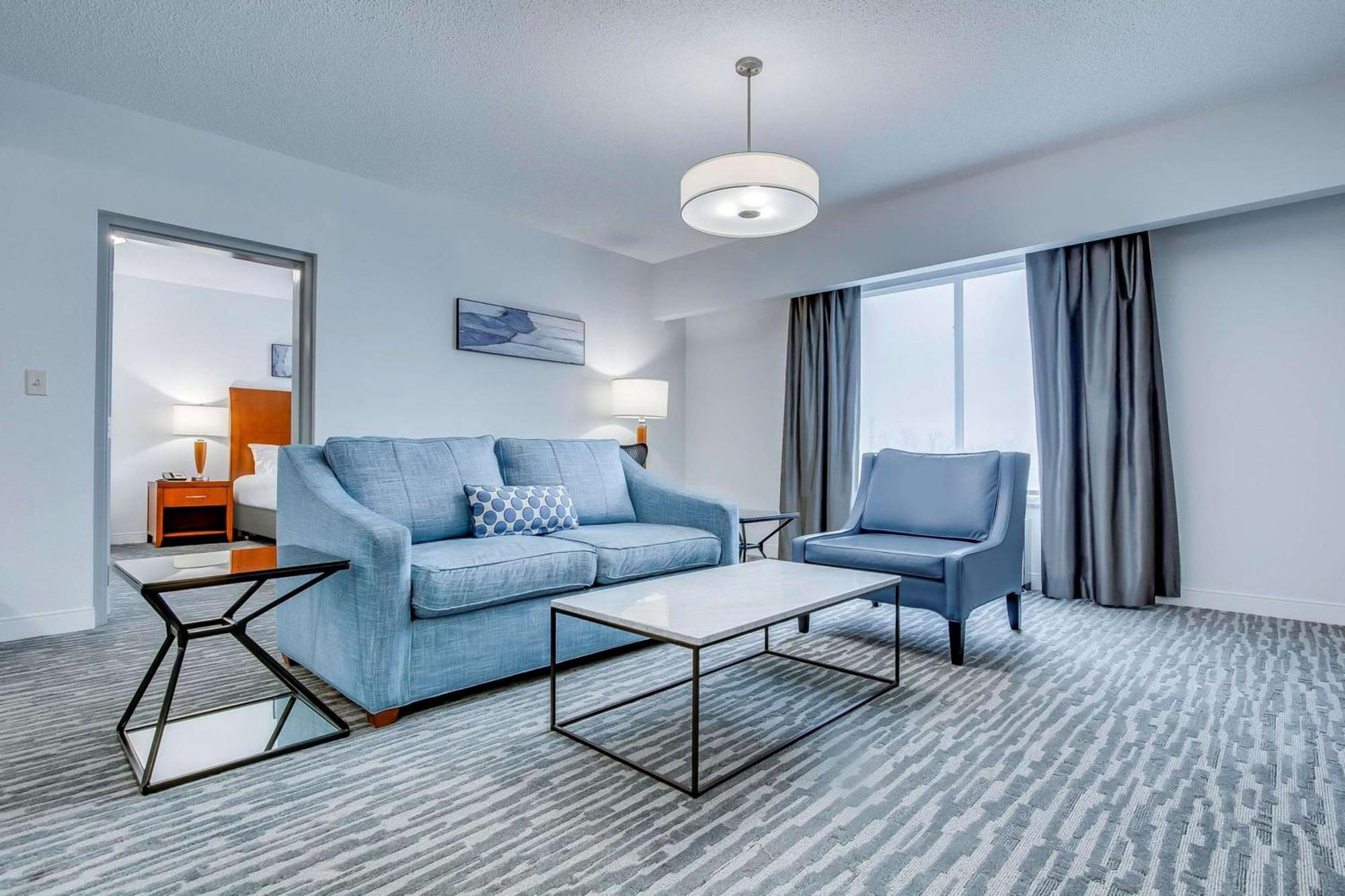 Hilton Garden Inn Louisville-Northeast Екстериор снимка