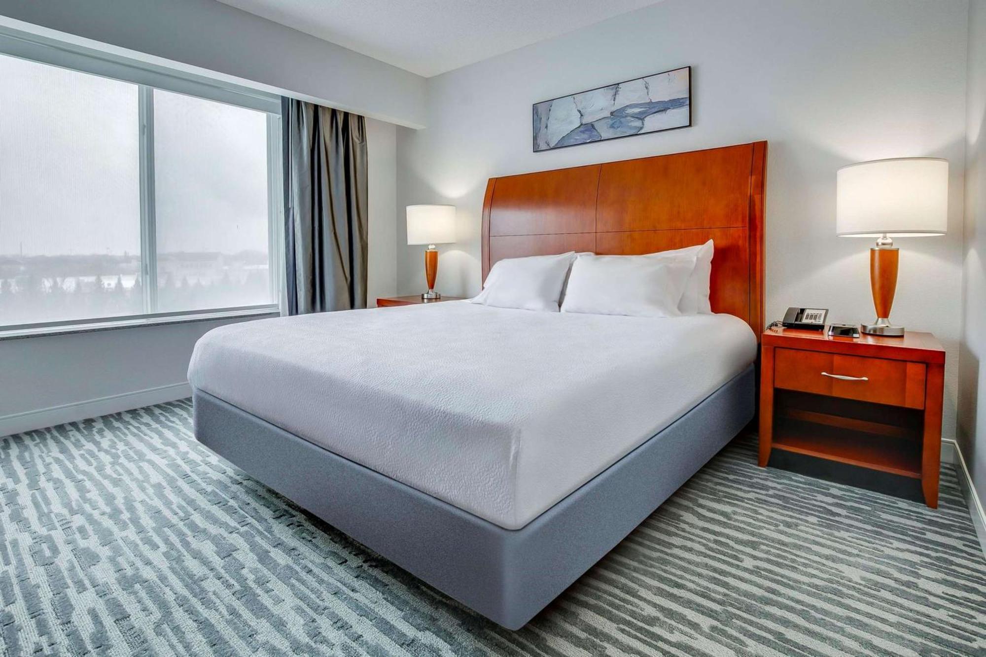 Hilton Garden Inn Louisville-Northeast Екстериор снимка